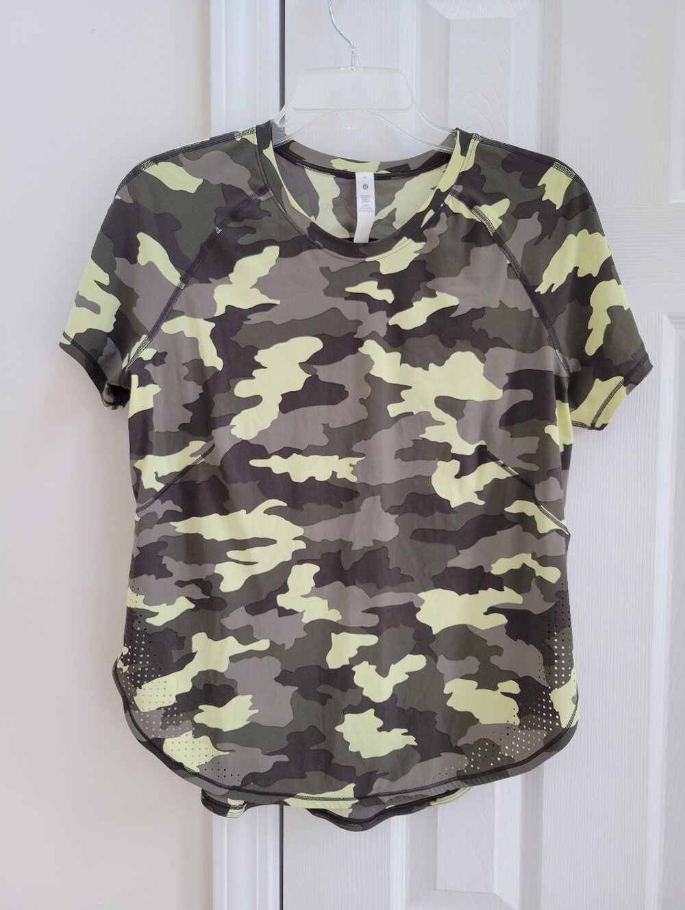 Lululemon 2PC UVP Camo Run Short Sleeve and Fast And Free Crop Leggings Size 6 - Picture 3 of 15